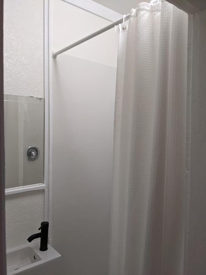 Hotel Pink Flamingo Wolfville Esterno foto
